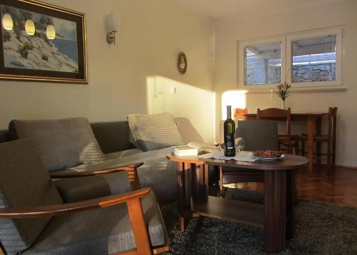 Holiday Home Lujo