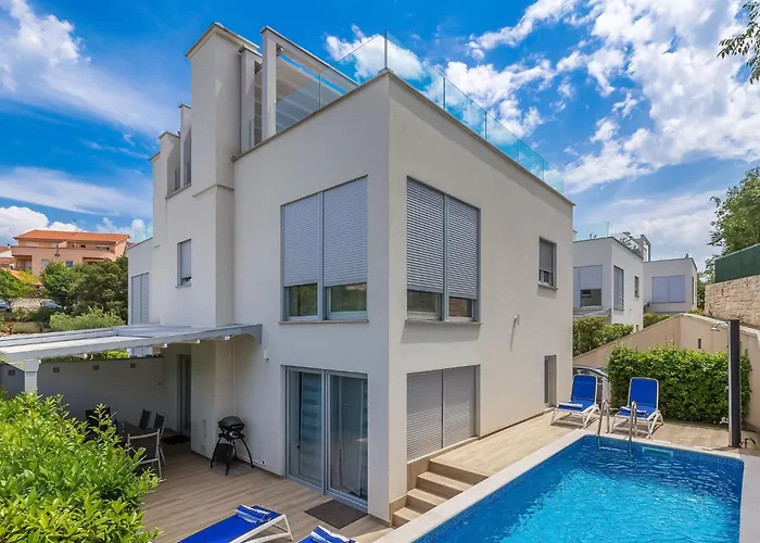 Holiday Home Nika By Interhome