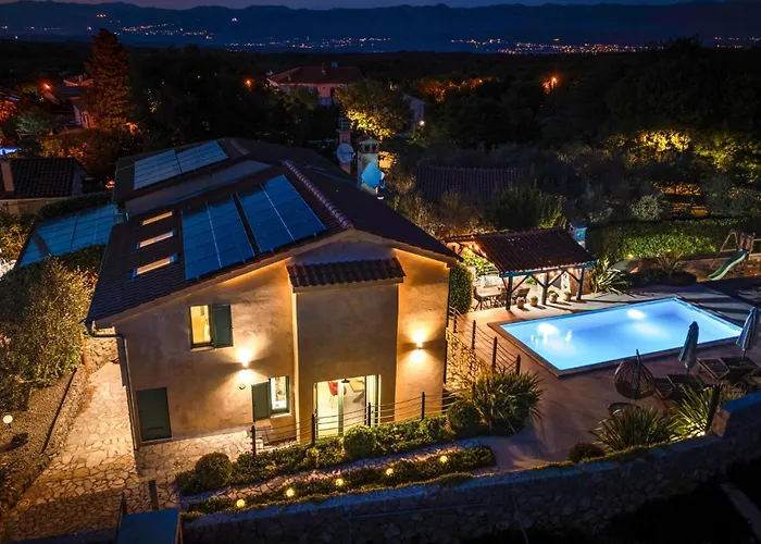 Nice Home In Malinska